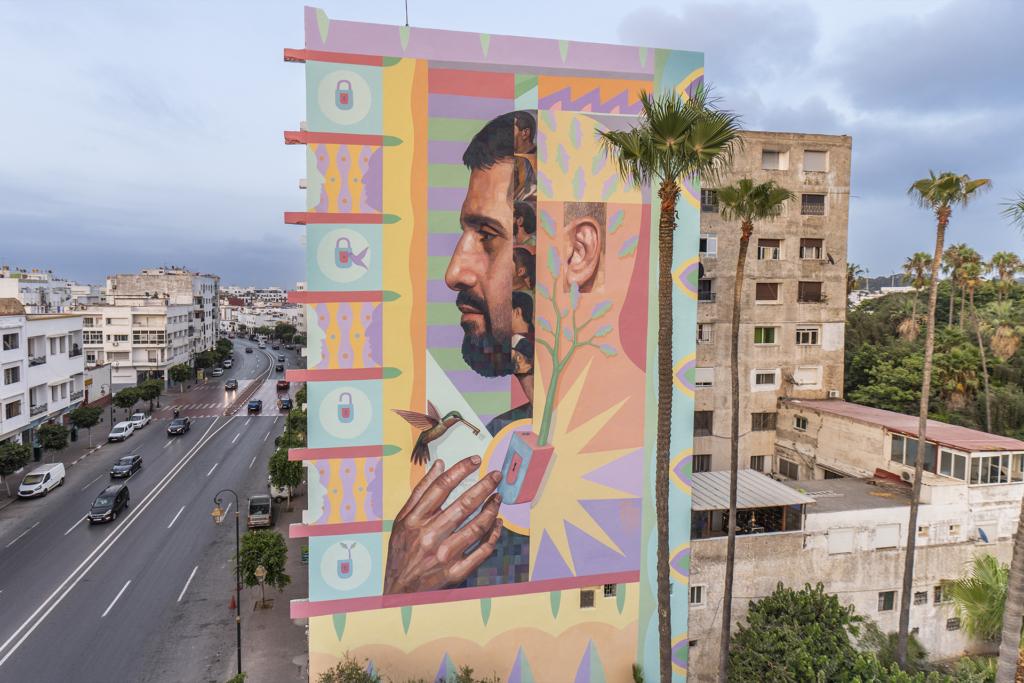 Daniel Cortez, Decertor de son nom d’artiste, est né à Lima en 1987. Il se définit comme un muraliste contextuel, car l’univers...